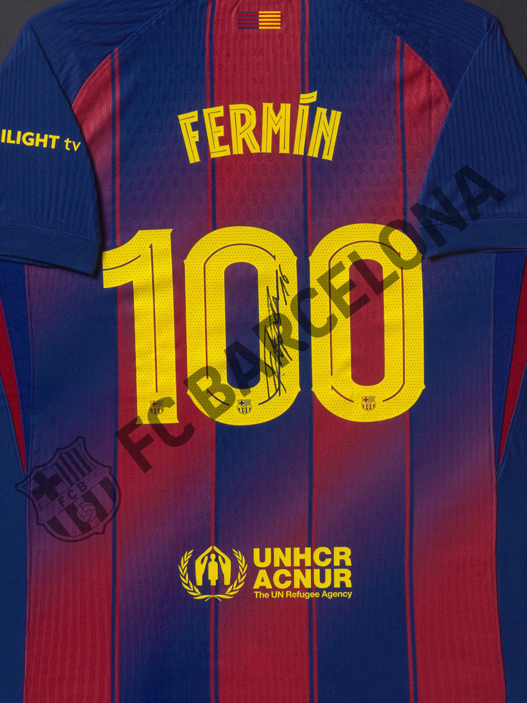 T-Shirt signed and framed Fermín 100 matches