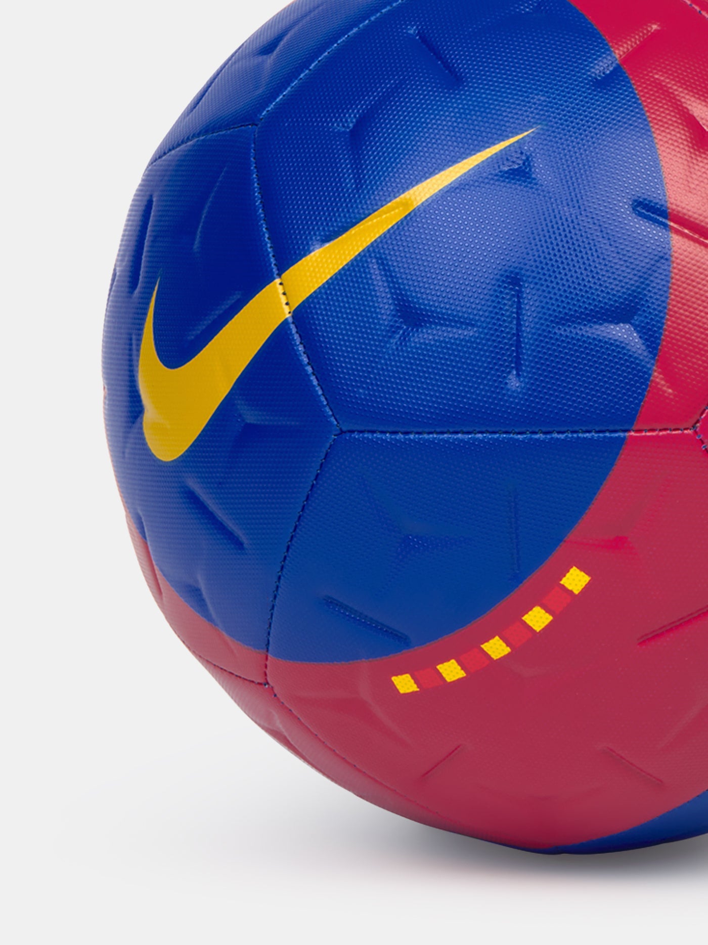 Ball Barça Nike home kit 26/27